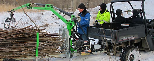 Skotning av ris med atv huggarvagn och Polaris Ranger Diesel