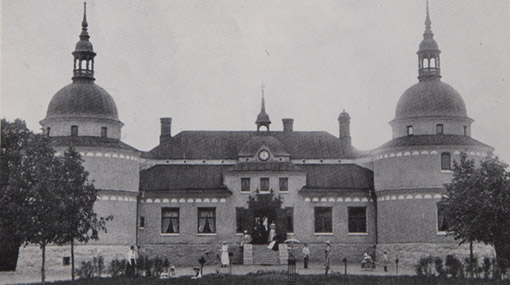 Den makalösa arkitekturen på Rockelstad slott. 