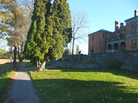 Stenmur grusgång tujja slott